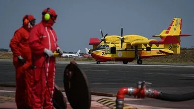 Feux de forêt : la flotte française de Canadair presque entièrement clouée au sol par manque d'entretien ?
