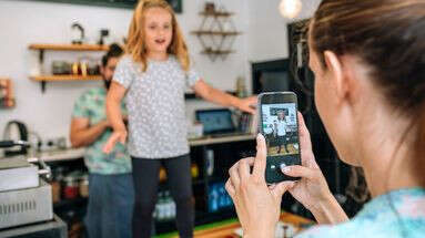 Pourquoi il faut arrêter de poster des photos de ses enfants sur les réseaux sociaux