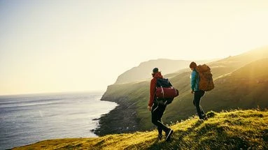 Célibataires : seriez-vous prêt à partir en vacances avec quelqu’un que vous venez de rencontrer ?