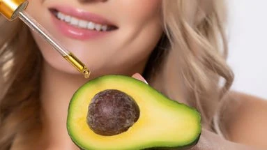 Pourquoi devriez-vous introduire l'avocat dans votre routine beauté ?