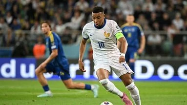 EN DIRECT - France-Islande : les Bleus veulent continuer à faire le plein dans la course au Mondial 2026