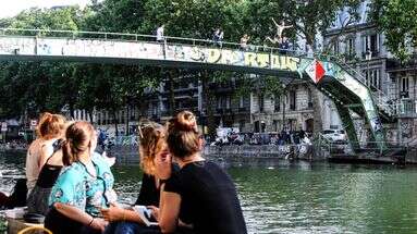 Paris : trois passerelles du canal Saint-Martin portent désormais les noms de célèbres comédiennes françaises