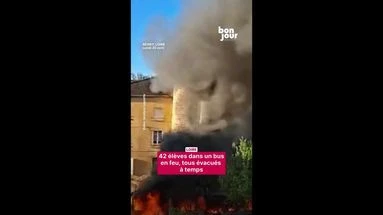 Dans la Loire, 42 élèves dans un bus en feu, tous évacués à temps