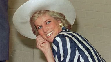 La garde-robe de Lady Di vendue aux enchères, un business posthume qui rapporte gros