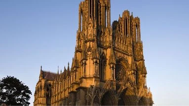 La cathédrale de Reims évacuée brièvement en raison d'une 