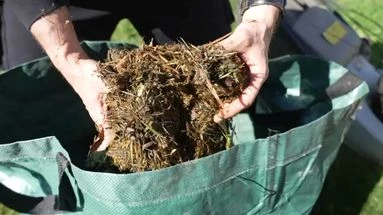 Interdiction de déposer l'herbe tondue dans les déchetteries : un an après sa mise en place, Rennes défend son initiative