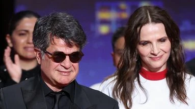 Festival de Cannes 2025 : entre Juliette Binoche et Jafar Panahi, une longue et belle histoire d’engagement
