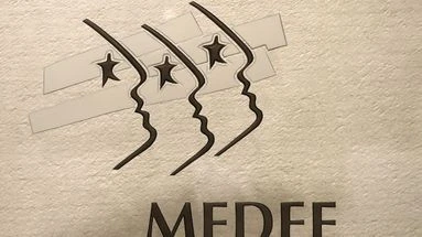 Les organisations patronales vent debout contre la possibilité de reporter ses congés en cas de maladie