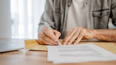 Organisation de funérailles : lisez bien ce document que les pompes funèbres doivent fournir