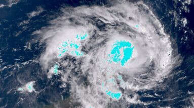 Tempête tropicale à Mayotte : les images des pluies diluviennes qui se sont abattues sur l'île