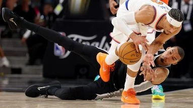 Finale NBA : les Spurs de Wembanyama débutent mal, battus par les Knicks à domicile