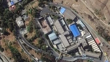 Que sait-on de la terrible prison d'Evin à Téhéran, touchée par une frappe israélienne ?