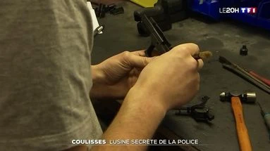 Pourquoi se promener dans la rue déguisé en policier est une très mauvaise idée ?