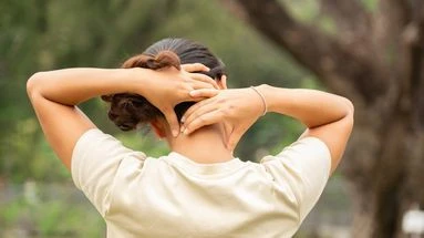 Ces exercices tout doux conseillés par un médecin pour chasser les tensions musculaires