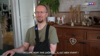 Déclaré mort par l'hôpital... il est bien vivant !