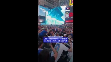 Les supporters des Bleus en folie à Times Square !