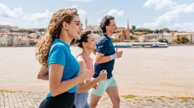 Chaussures, rythme, distance... les conseils d'un coach sportif pour débuter la course à pied (et ne pas abandonner !)