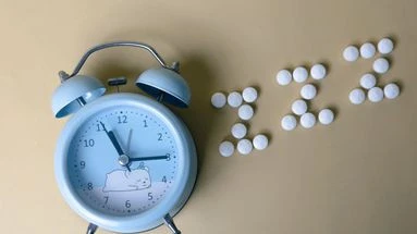 Donner de la mélatonine pour aider ses enfants à dormir est-il vraiment sans danger ?