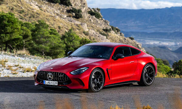 メルセデスAMG GT 新型 発売、AMG 4MATIC＋を搭載…価格は2750万円