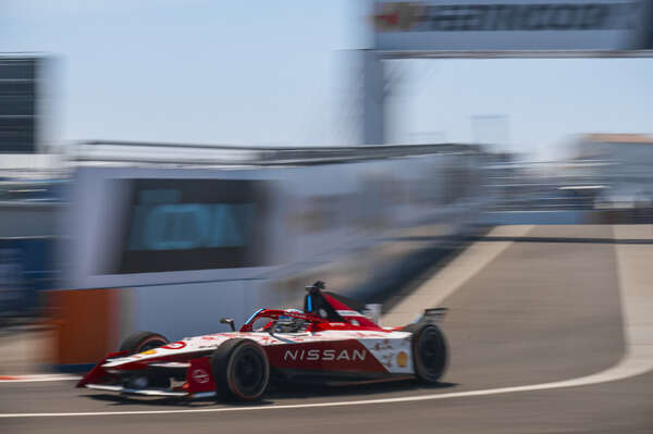 ”電気のF1”が東京を激走！日本初の公道レース「フォーミュラE東京e-prix」で2万人の観客が興奮