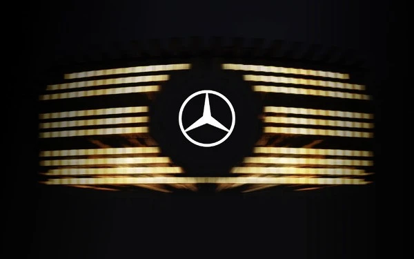 メルセデスベンツの主力SUV『GLC』、新型を9月に世界初公開へ