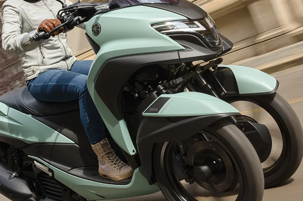 ヤマハの3輪スクーター『トリシティ』が進化！ SNSでの注目は「デザイン」と「屋根が付くか」
