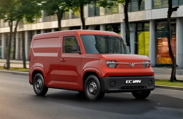 “四角かわいい”ベトナム初の商用EVバン、ビンファストが先行予約開始