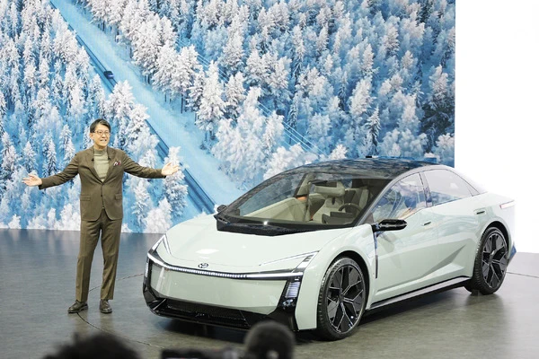 「最大公約数的ではないクルマを」トヨタ社長が新カローラでアピール、センチュリーは「ジャパンプライド」象徴に…ジャパンモビリティショー2025