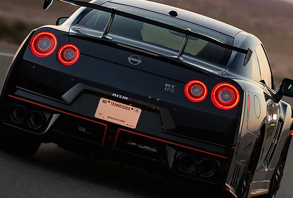 日産『GT-R』の生産終了発表に、SNSでは「史上最高の日本車」「心からありがとう」など止まぬ惜別の声