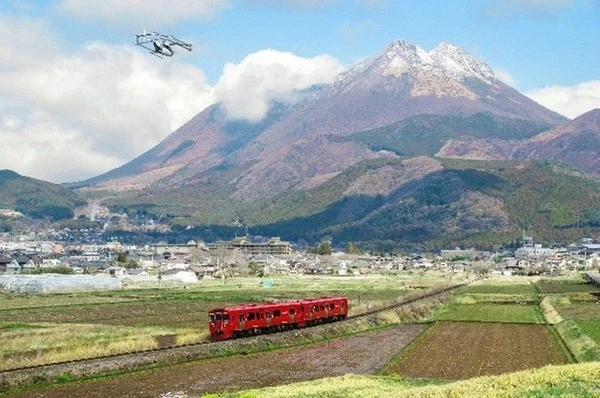 「空飛ぶクルマ」2028年度実用化へ、JR九州とSkyDriveが資本業務提携