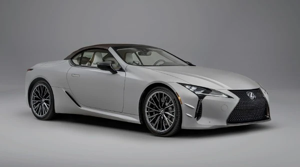 レクサス LC500コンバーチブル、新色「ウィンド」採用の限定モデルが米国発表