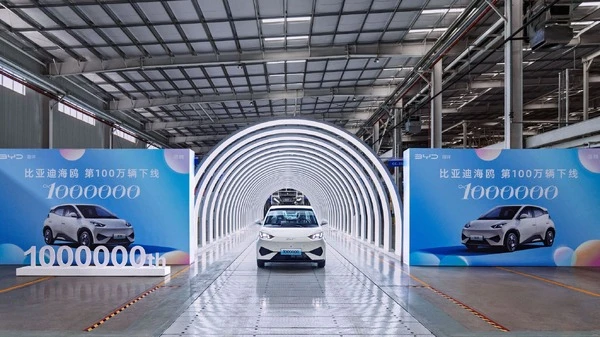 BYDの小型EV『シーガル』、生産100万台…2年3か月での達成はセグメント最速