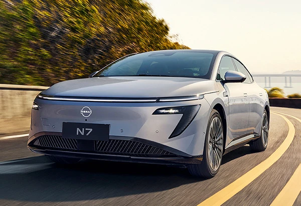 東風日産の新エネセダン『N7』発売、1万台を受注