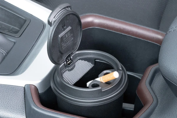 新感覚 アッシュトレイ 登場！ ドリンクホルダーに置くのなら“カップデザイン”が良い？［特選カーアクセサリー名鑑］