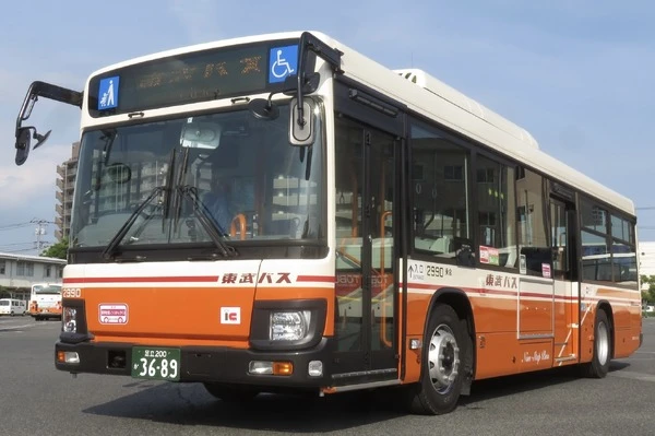 一時保育サービスで「運転手体験」…車庫見学や洗車機も　あすいくと東武バスが6月13日に開催