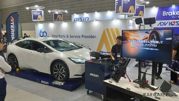アイシンはホイールアライメントテスターを実演…オートアフターマーケット東北2025