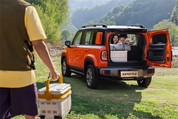 200万円で買える小型“ボックス型”EV、宝駿『悦也PLUS』に中国市場が注目