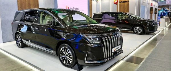 ロシアのミニバン、ソラーズ『SP7』量産開始…今秋発売へ