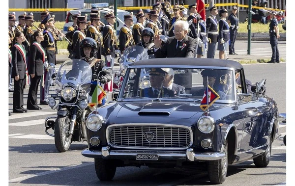 ランチア『フラミニア』、大統領を乗せてパレード…イタリア共和国建国記念日