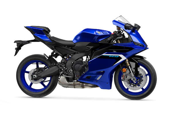 ブリヂストン、ヤマハの新型スーパースポーツ『YZF-R9』に高性能タイヤ供給、日米の違いとは