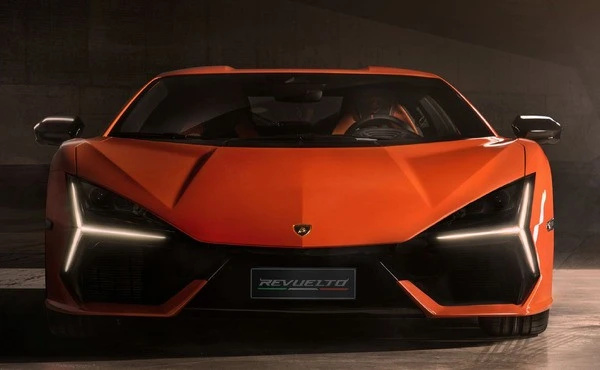 ランボルギーニの営業利益3割増、電動モデルが好調…2025年第1四半期決算