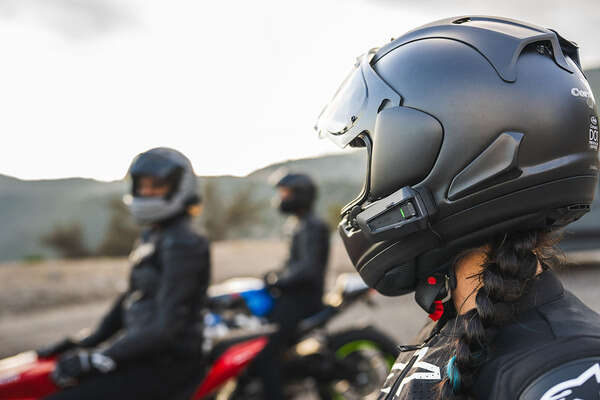 バイク用Bluetoothインカム・カルドから革新機能搭載の新型「パックトーク・プロ」発売