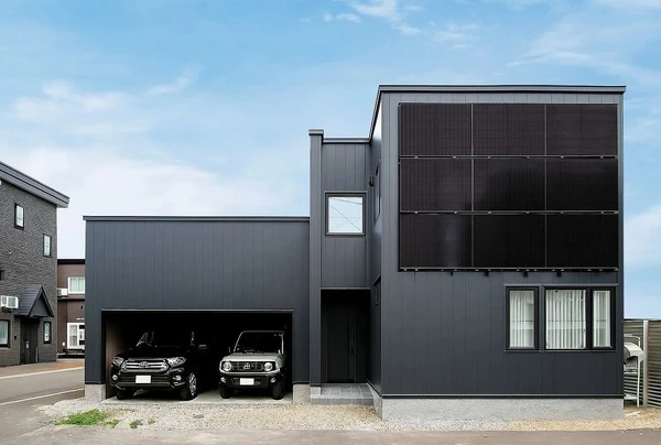 テスラ「Powerwall」に壁面太陽光パネル、寒冷地対応GX住宅を札幌で公開へ