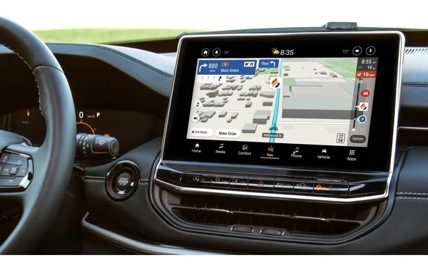 フィアットやジープ、リアルタイム位置情報サービスを車載システムに導入へ…4screenと提携