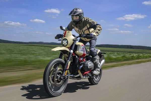 【BMW R12G/S 試乗】“GS”の原点を今の感性で乗るという贅沢…佐川健太郎