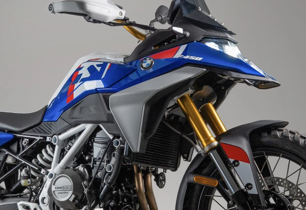 ミドルクラスの本格「GS」登場！ BMWの新型アドベンチャー『F 450 GS』EICMA 2025で正式発表