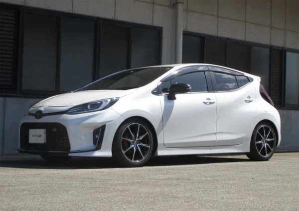 『アクアGRスポーツ』がタナベのフラッグシップ車高調「サステックプロZT40」に適合