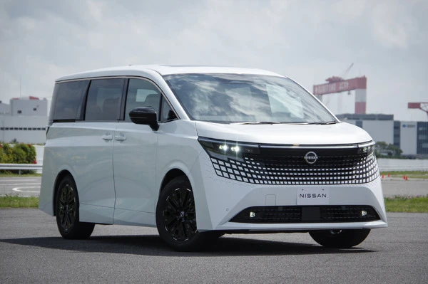 高級ミニバンとしての威厳を取り戻すデザインとは？…5月の新型車記事まとめ