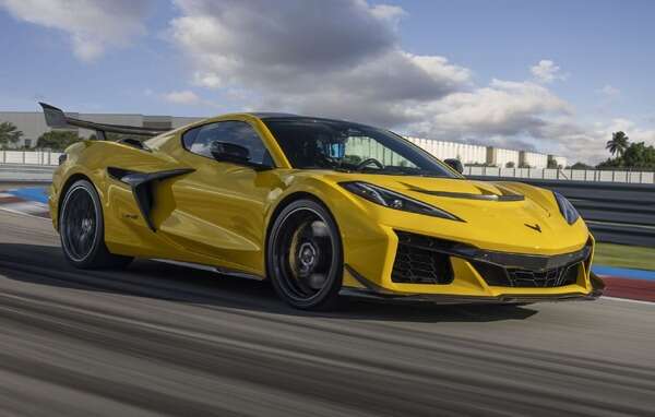 アメリカ史上最強のV8エンジン搭載！コルベット『ZR1』発表、1064馬力で0-96km/h加速わずか2.3秒