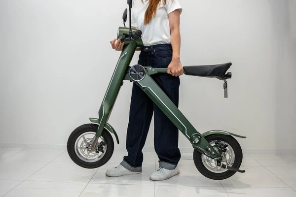 スーパーオートバックスMITAKA、ブレイズの特定原付EVを販売開始